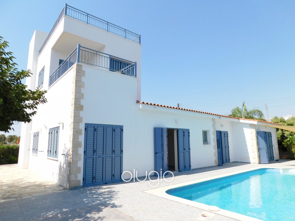 Detached Villa For Sale  in  Chloraka