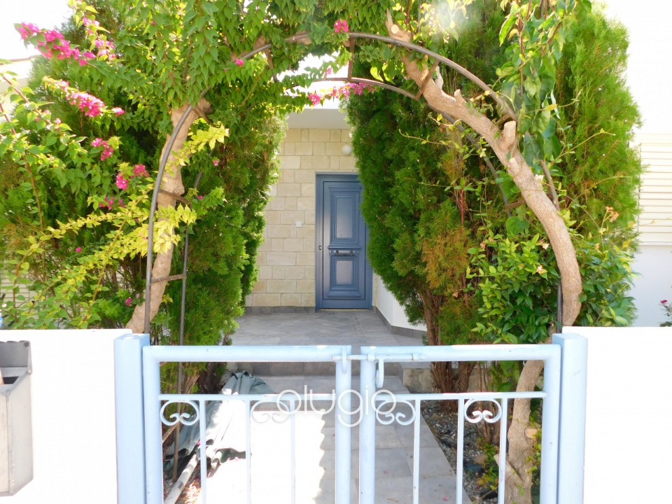 Detached Villa For Sale  in  Chloraka