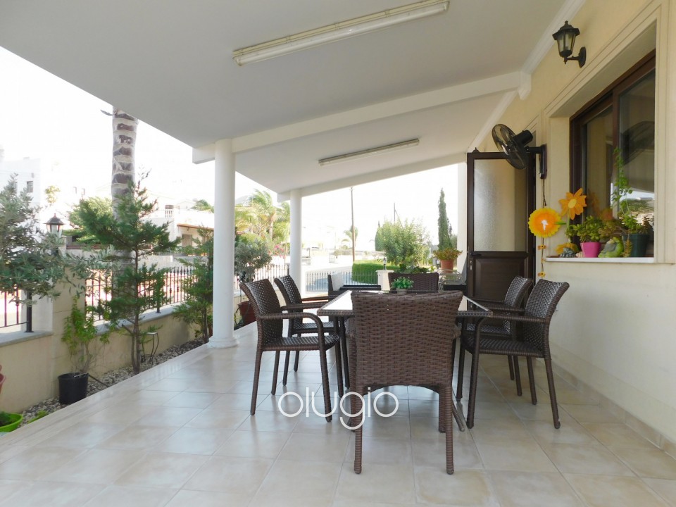 Detached Villa For Sale  in  Koloni