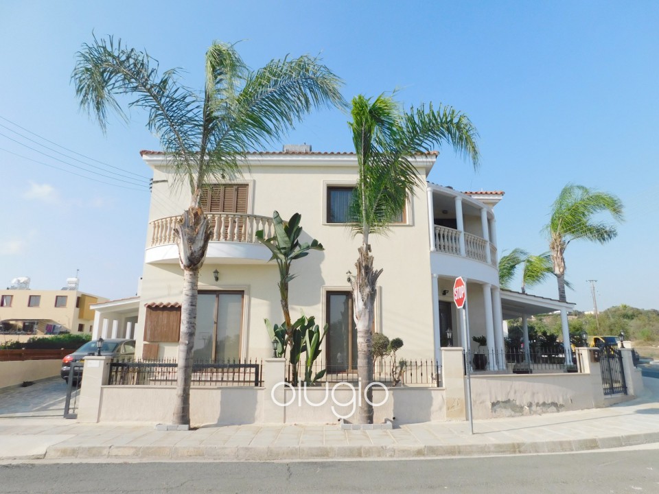 Detached Villa For Sale  in  Koloni