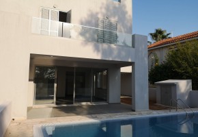 Semi Detached Villa For Sale  in  Coral Bay