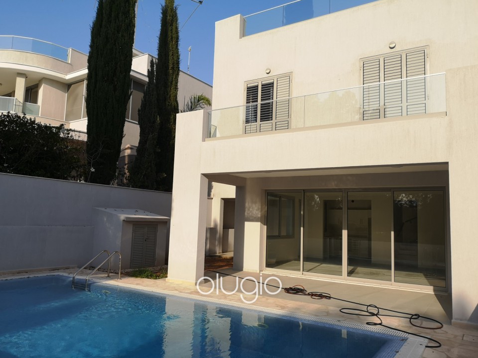 Semi Detached Villa For Sale  in  Coral Bay