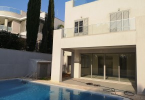 Semi Detached Villa For Sale  in  Coral Bay