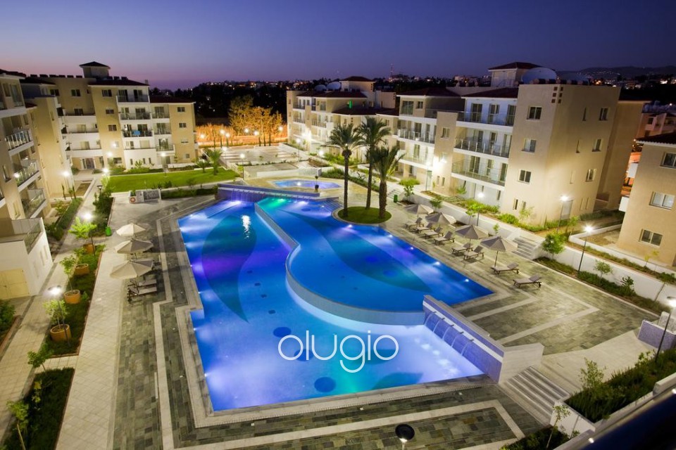 Town House For Sale  in  Universal