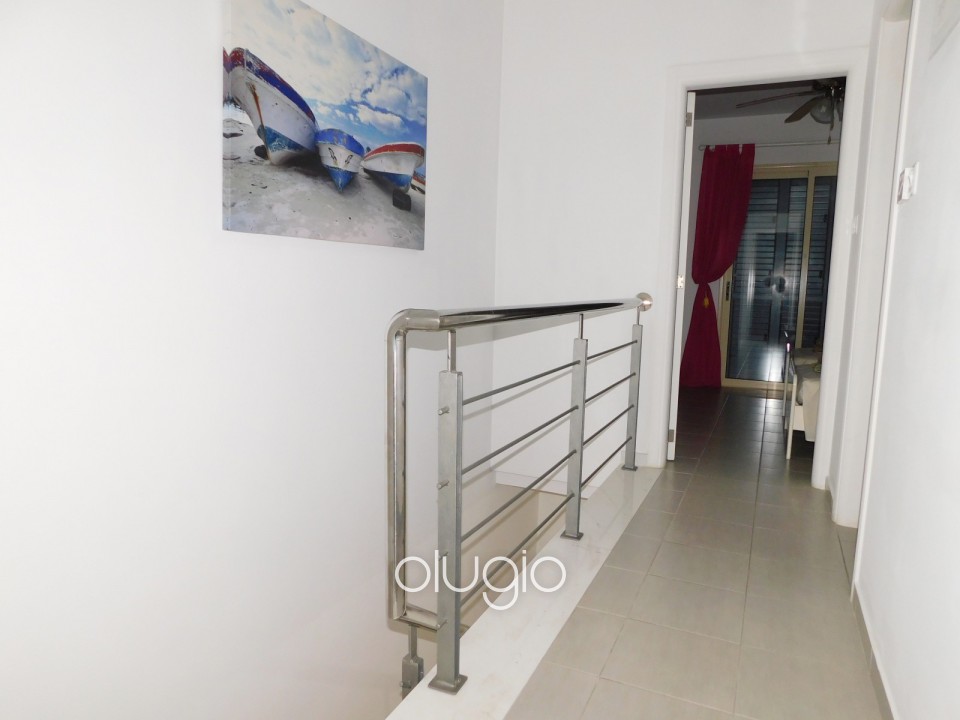 Town House For Sale  in  Universal