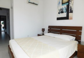 Town House For Sale  in  Universal