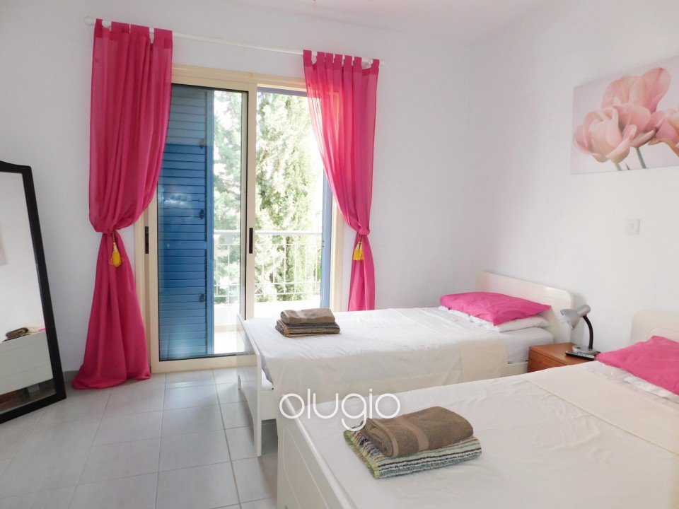 Town House For Sale  in  Universal