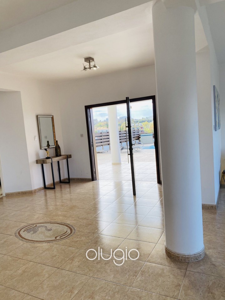 Detached Villa For Sale  in  Chloraka