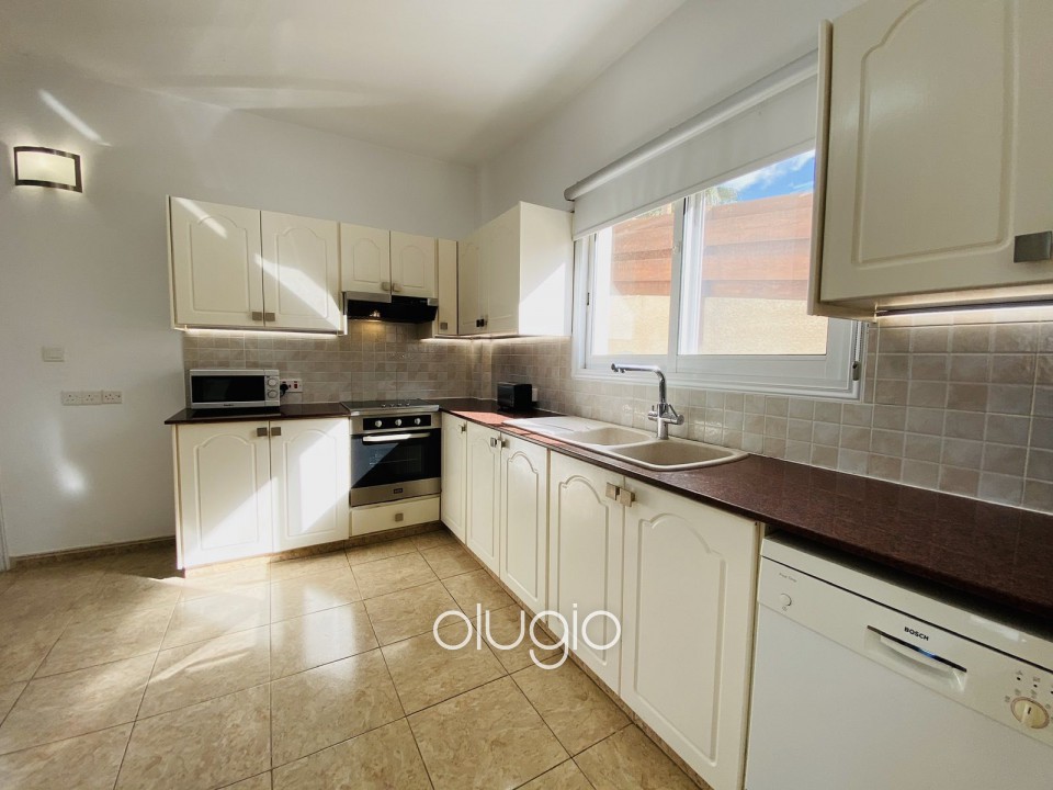Detached Villa For Sale  in  Chloraka