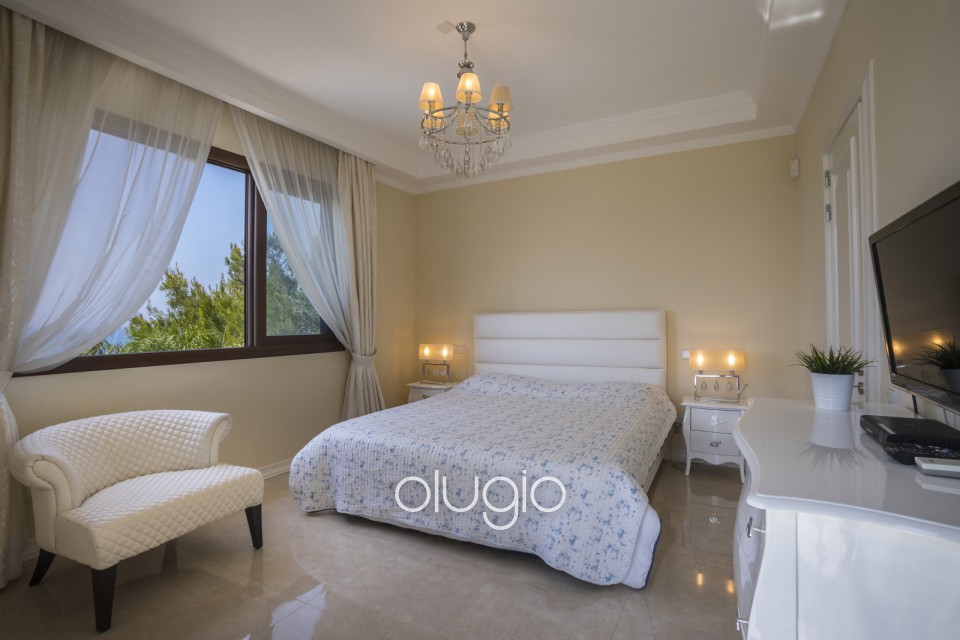 Detached Villa For Sale  in  Argaka