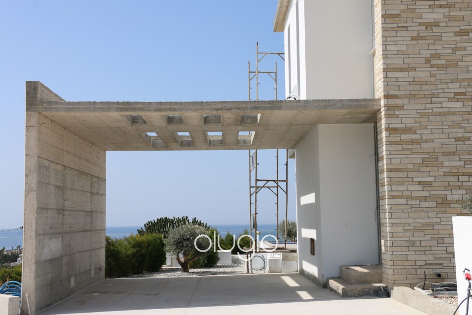 Detached Villa For Sale  in  Peyia