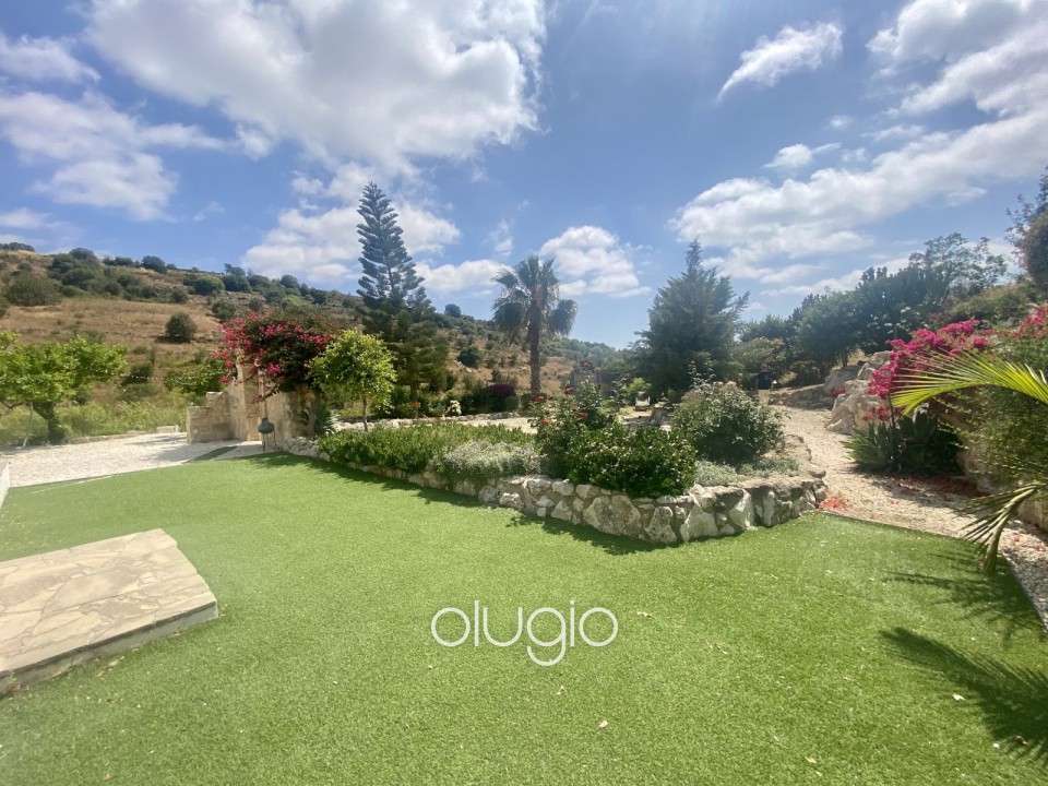 Bungalow For Sale  in  Armou