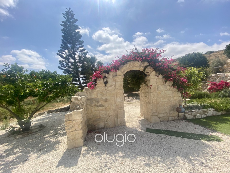 Bungalow For Sale  in  Armou