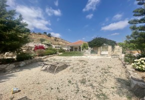 Bungalow For Sale  in  Armou