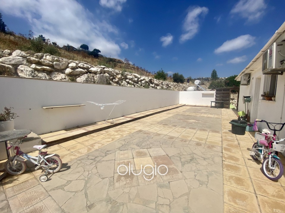 Bungalow For Sale  in  Armou