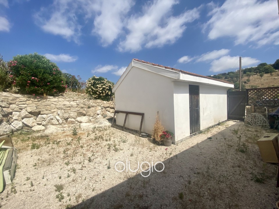 Bungalow For Sale  in  Armou
