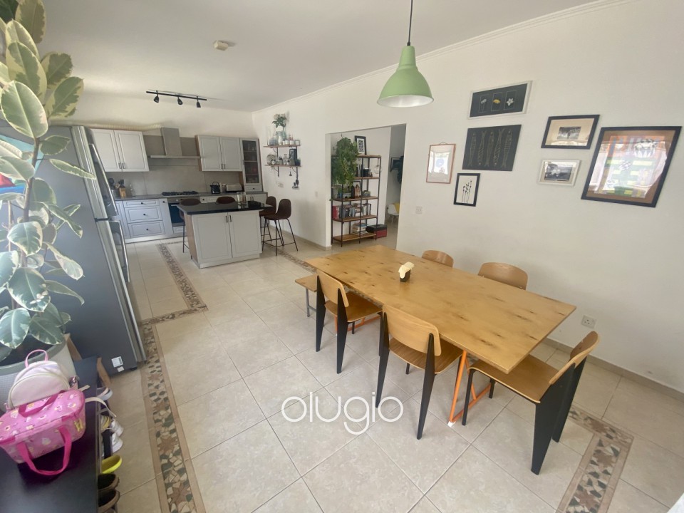 Bungalow For Sale  in  Armou
