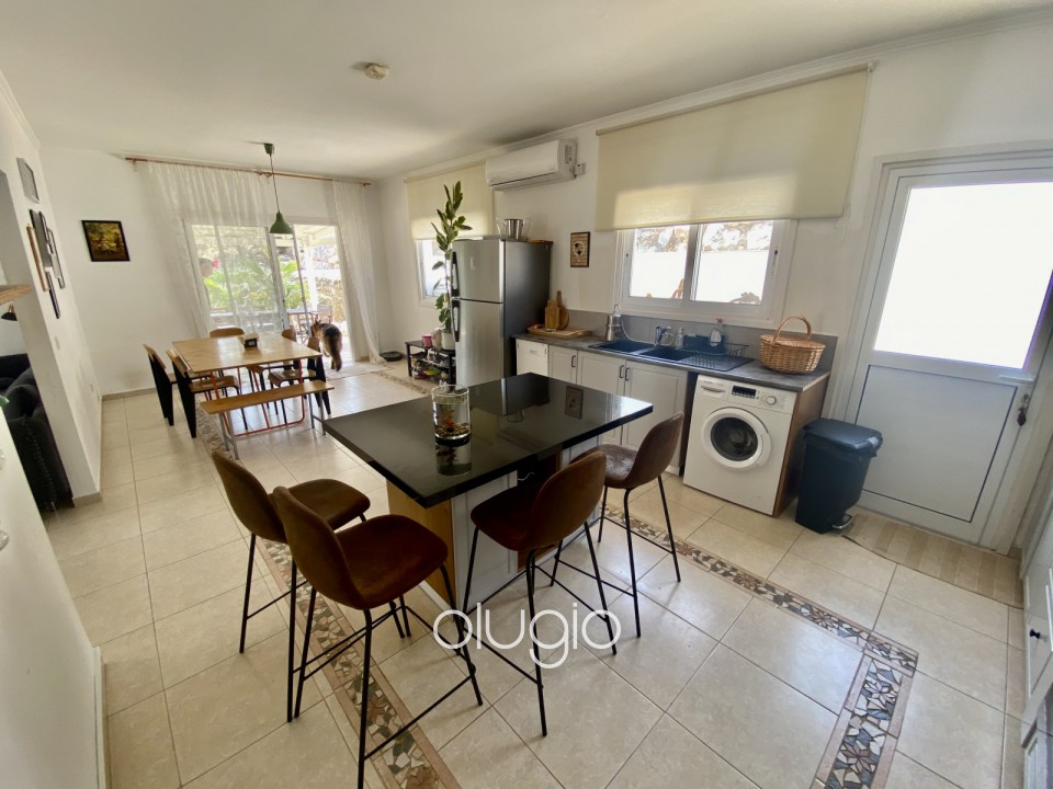 Bungalow For Sale  in  Armou