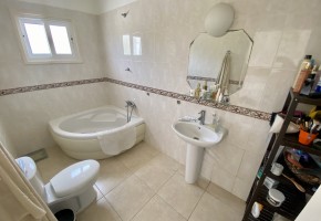 Bungalow For Sale  in  Armou