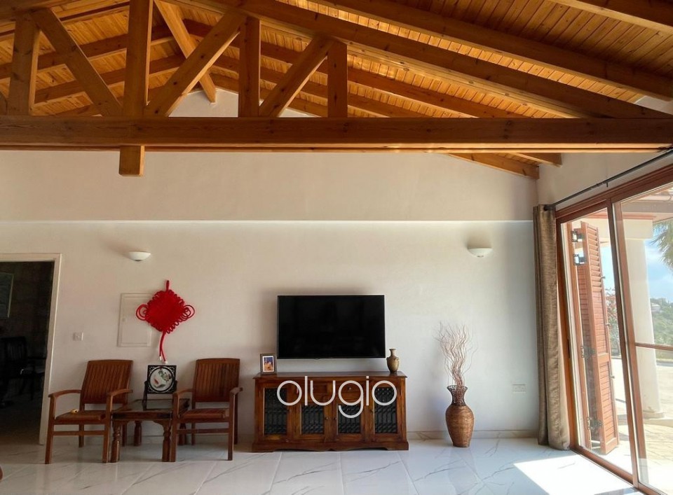 Bungalow For Sale  in  Armou