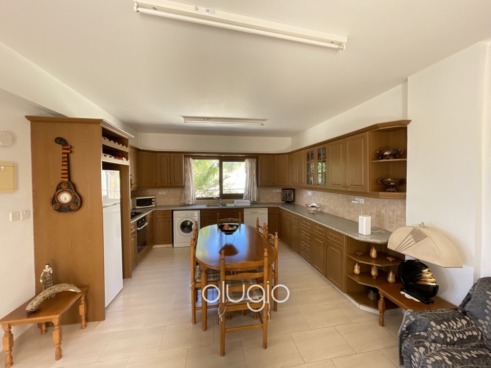 Detached Villa For Sale  in  Yeroskipou