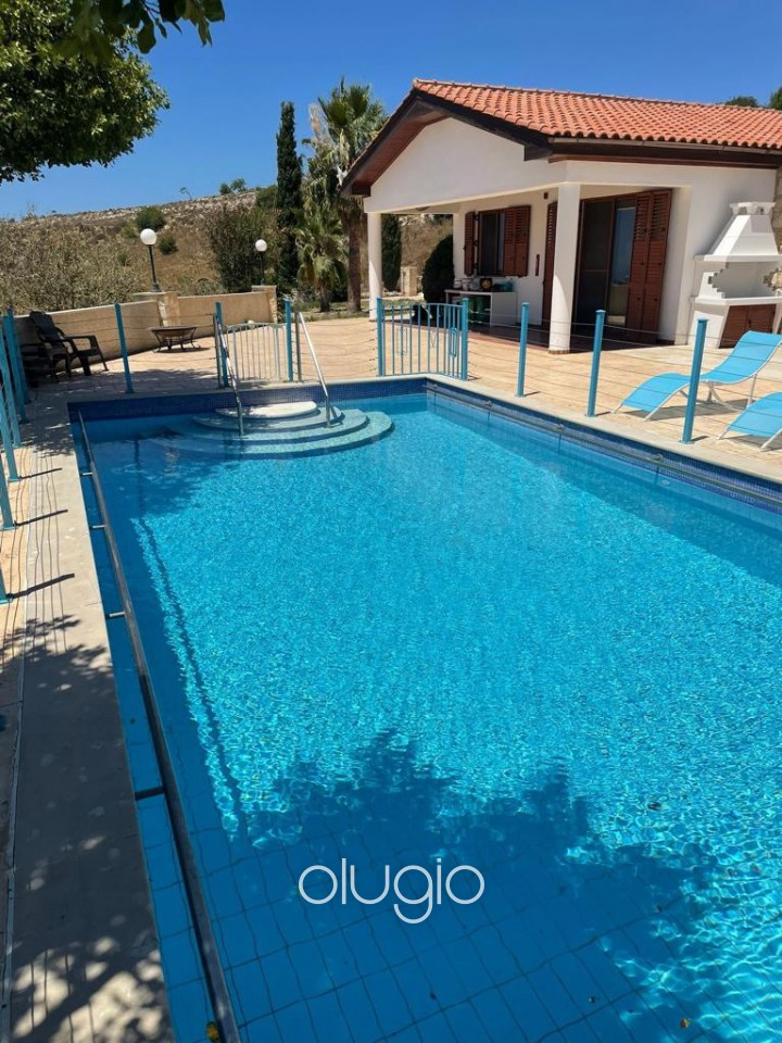 Bungalow For Sale  in  Armou