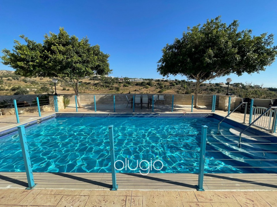 Bungalow For Sale  in  Armou