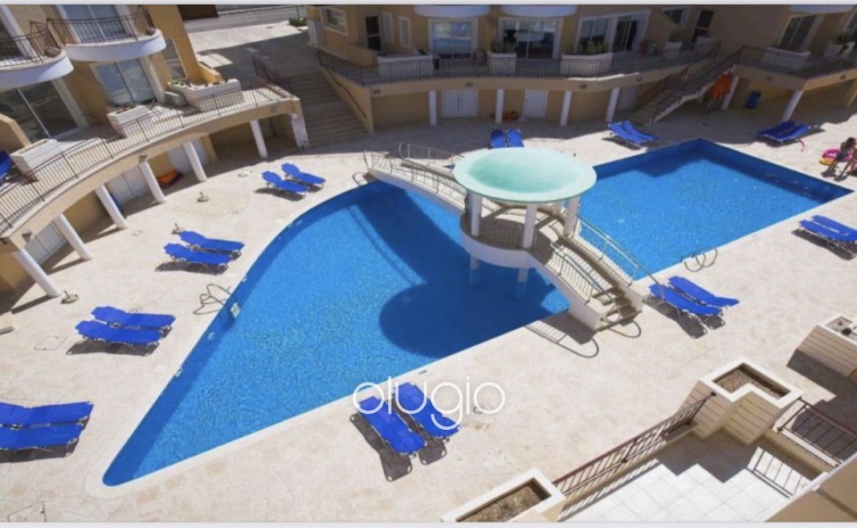 Town House For Sale  in  Universal