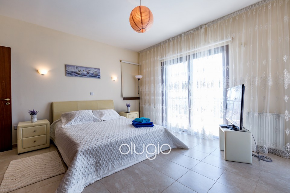 Detached Villa For Sale  in  Thrinia