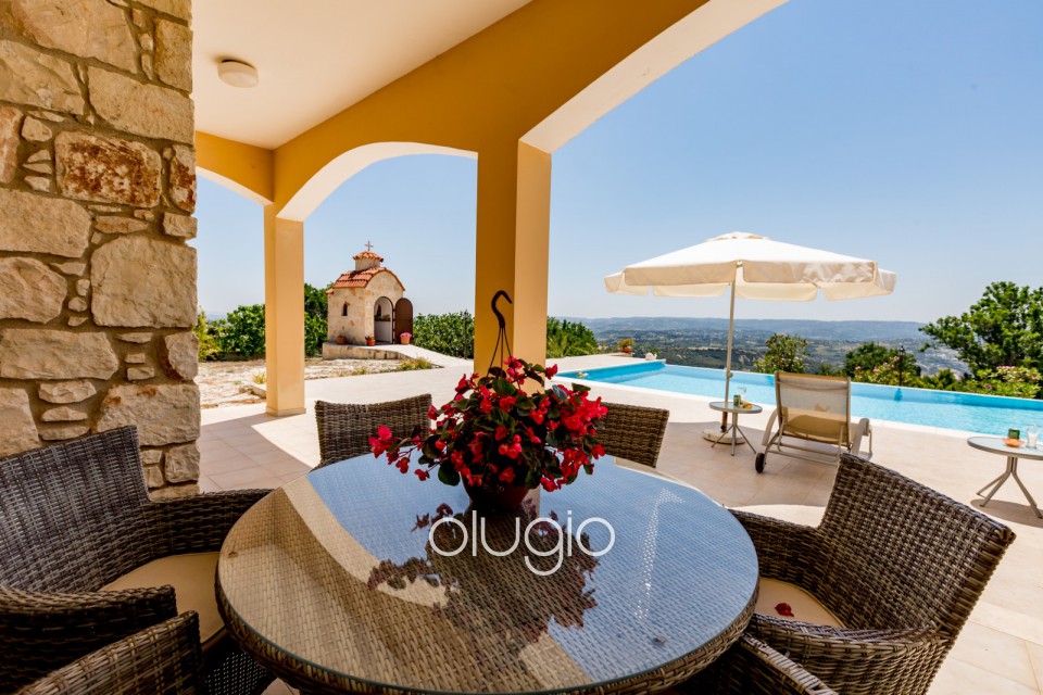 Detached Villa For Sale  in  Thrinia