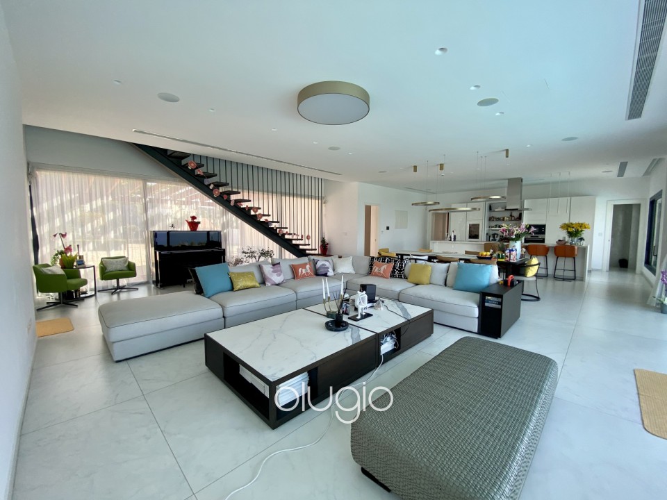 Detached Villa For Sale  in  Sea Caves - St.George