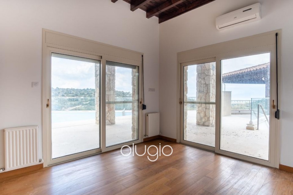 Detached Villa For Sale  in  Acheleia