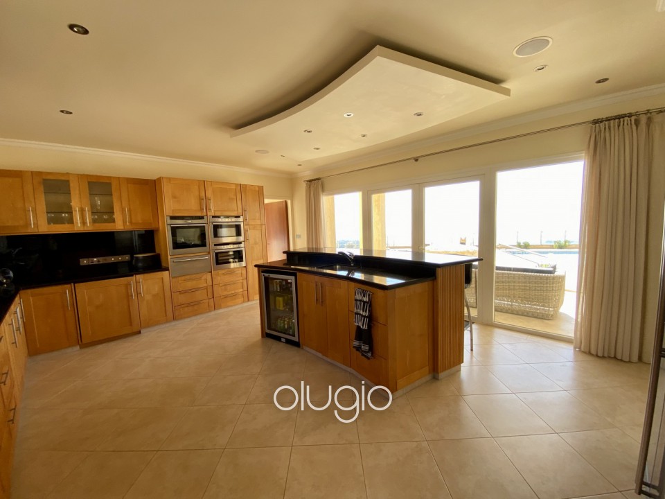 Detached Villa For Sale  in  Akoursos