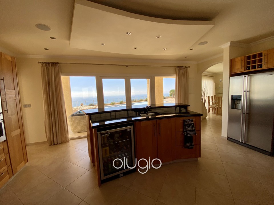 Detached Villa For Sale  in  Akoursos