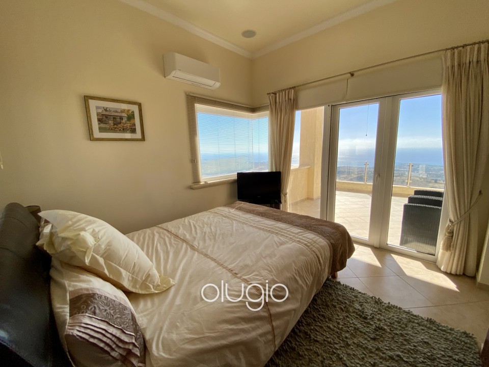 Detached Villa For Sale  in  Akoursos