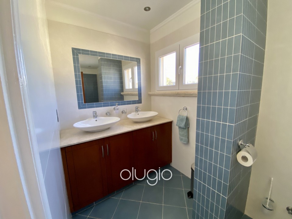 Detached Villa For Sale  in  Akoursos
