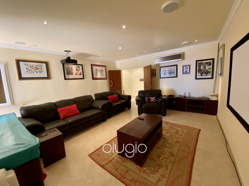 Detached Villa For Sale  in  Akoursos