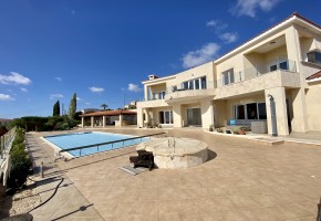 Detached Villa For Sale  in  Akoursos