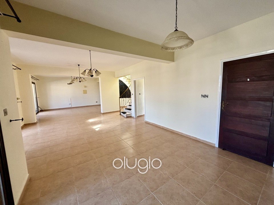 Penthouse For Sale  in  Kato Paphos