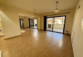 Penthouse For Sale  in  Kato Paphos