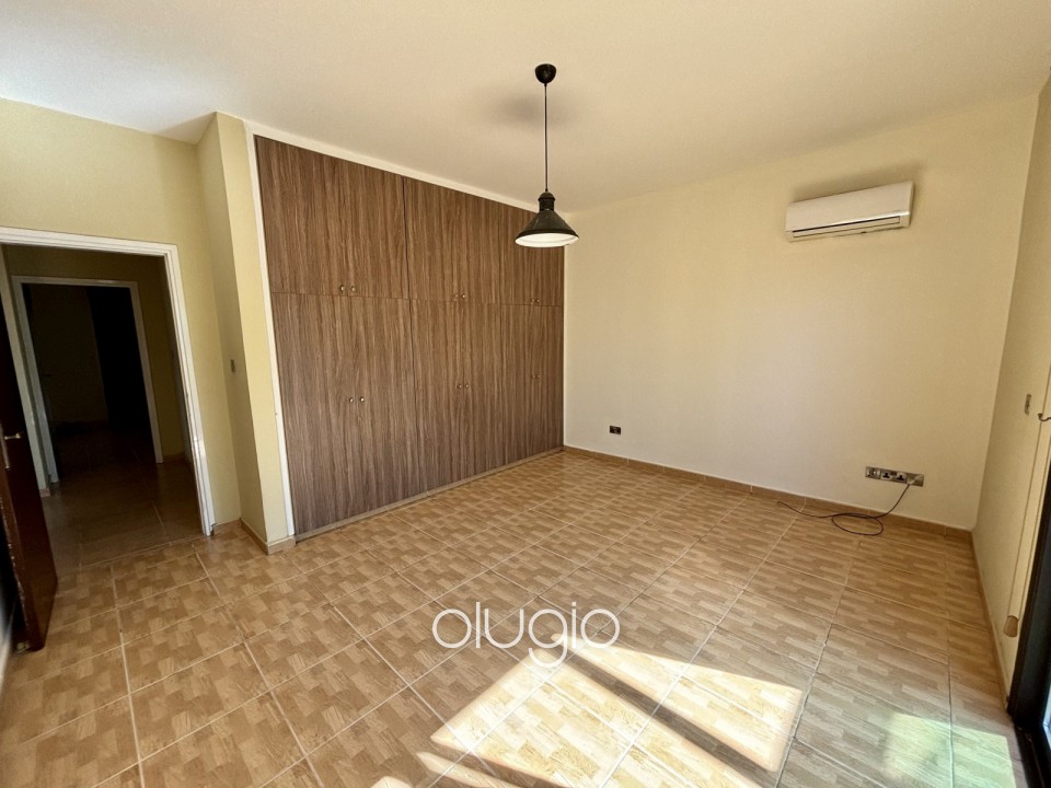 Penthouse For Sale  in  Kato Paphos