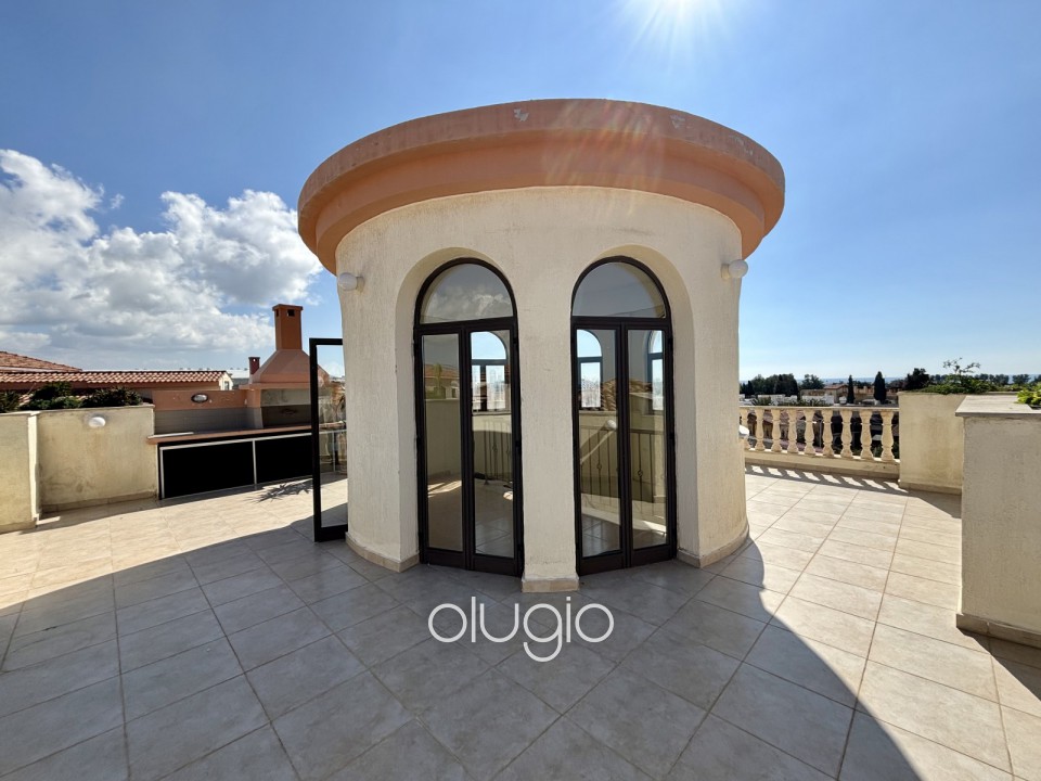 Penthouse For Sale  in  Kato Paphos
