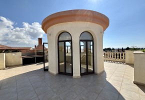 Penthouse For Sale  in  Kato Paphos