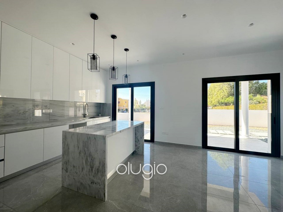 Detached Villa For Sale  in  Yeroskipou