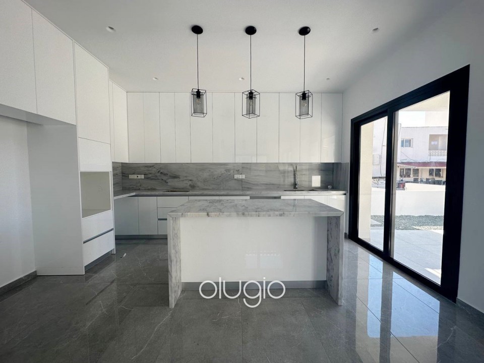 Detached Villa For Sale  in  Yeroskipou