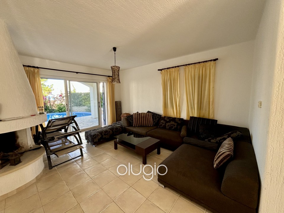 Detached Villa For Sale  in  Chloraka
