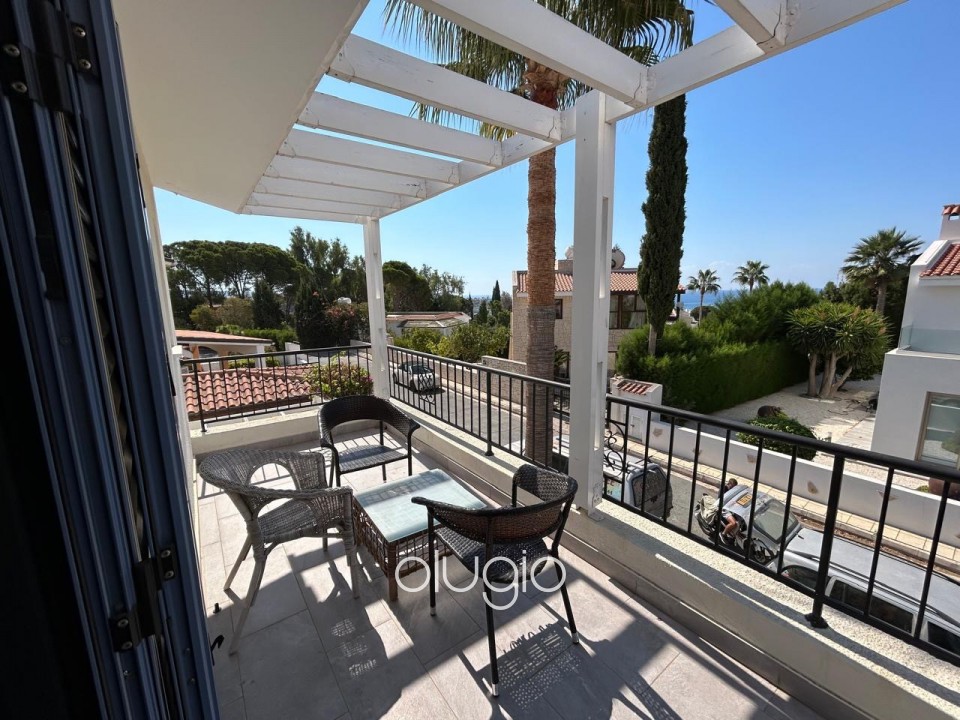 Detached Villa For Sale  in  Coral Bay