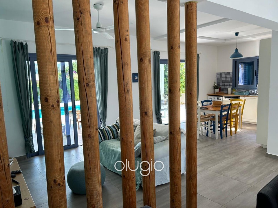 Detached Villa For Sale  in  Coral Bay