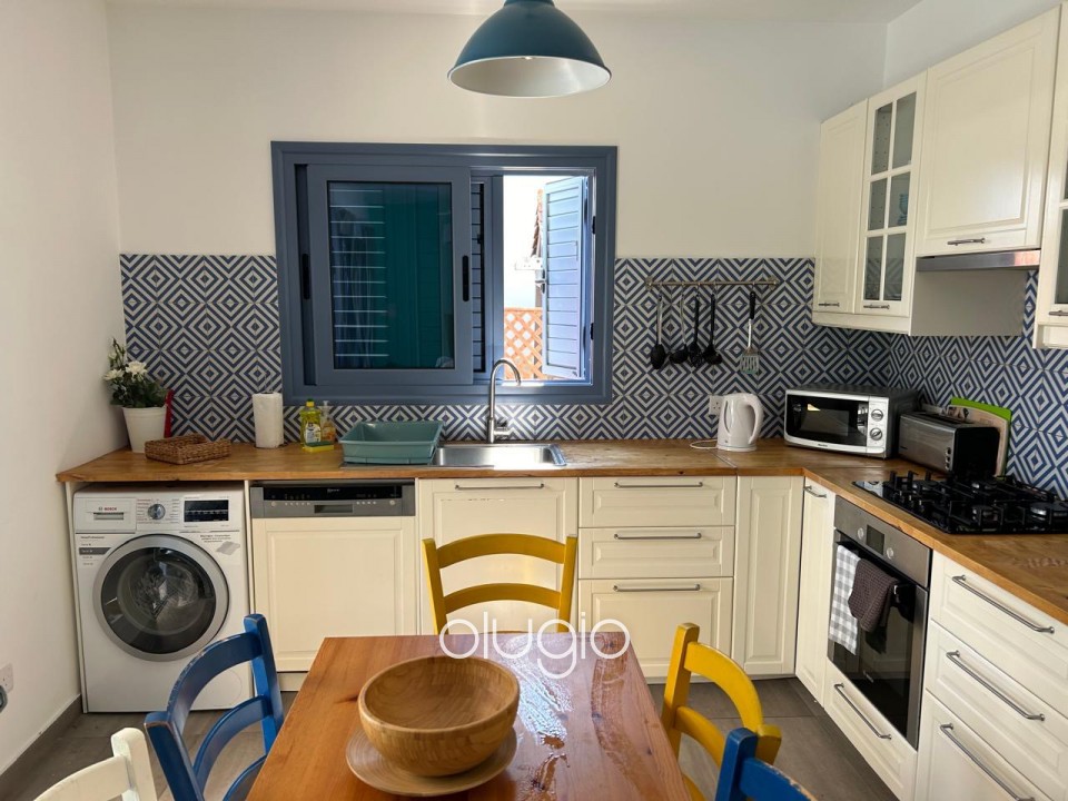 Detached Villa For Sale  in  Coral Bay