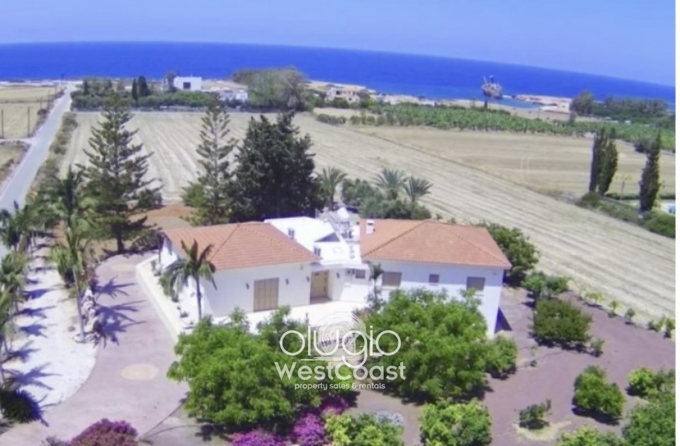 Bungalow For Sale  in  Sea Caves - St.George
